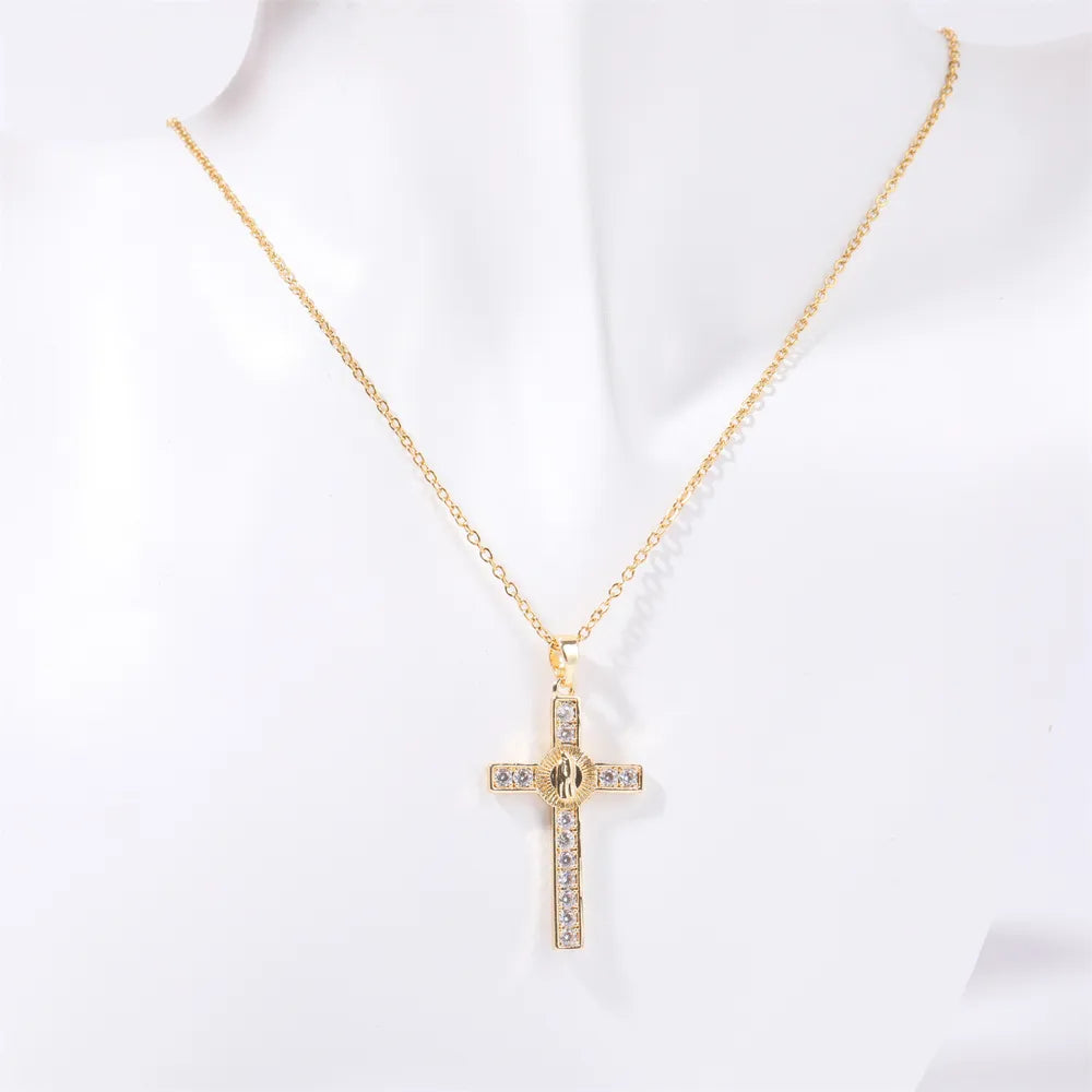 Collar de cruz de circonita con incrustaciones de acero inoxidable