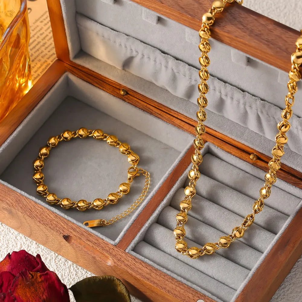 Collar bañado en oro de 18 quilates