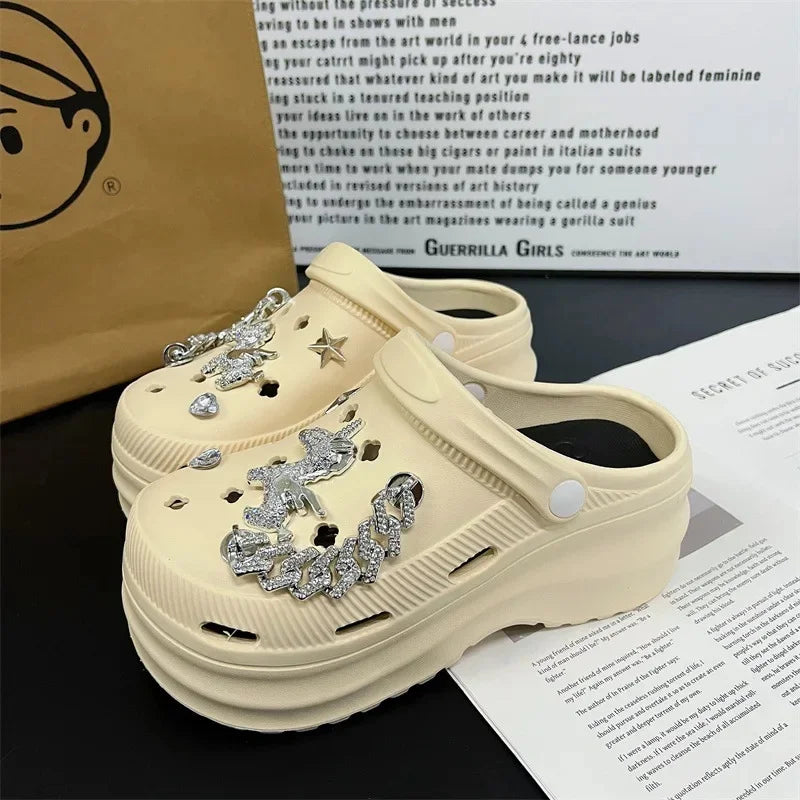 Nuevas zapatillas bonitas de Internet famosas y súper populares para mujer, zapatos de zuecos de moda de verano para exteriores y interiores de doble uso