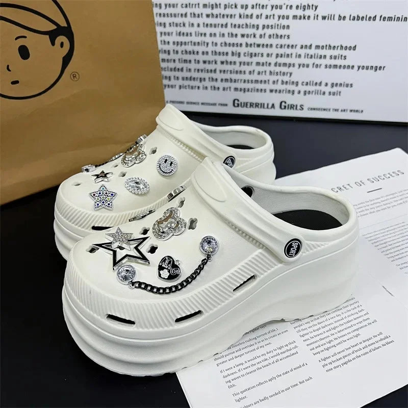 Nuevas zapatillas bonitas de Internet famosas y súper populares para mujer, zapatos de zuecos de moda de verano para exteriores y interiores de doble uso