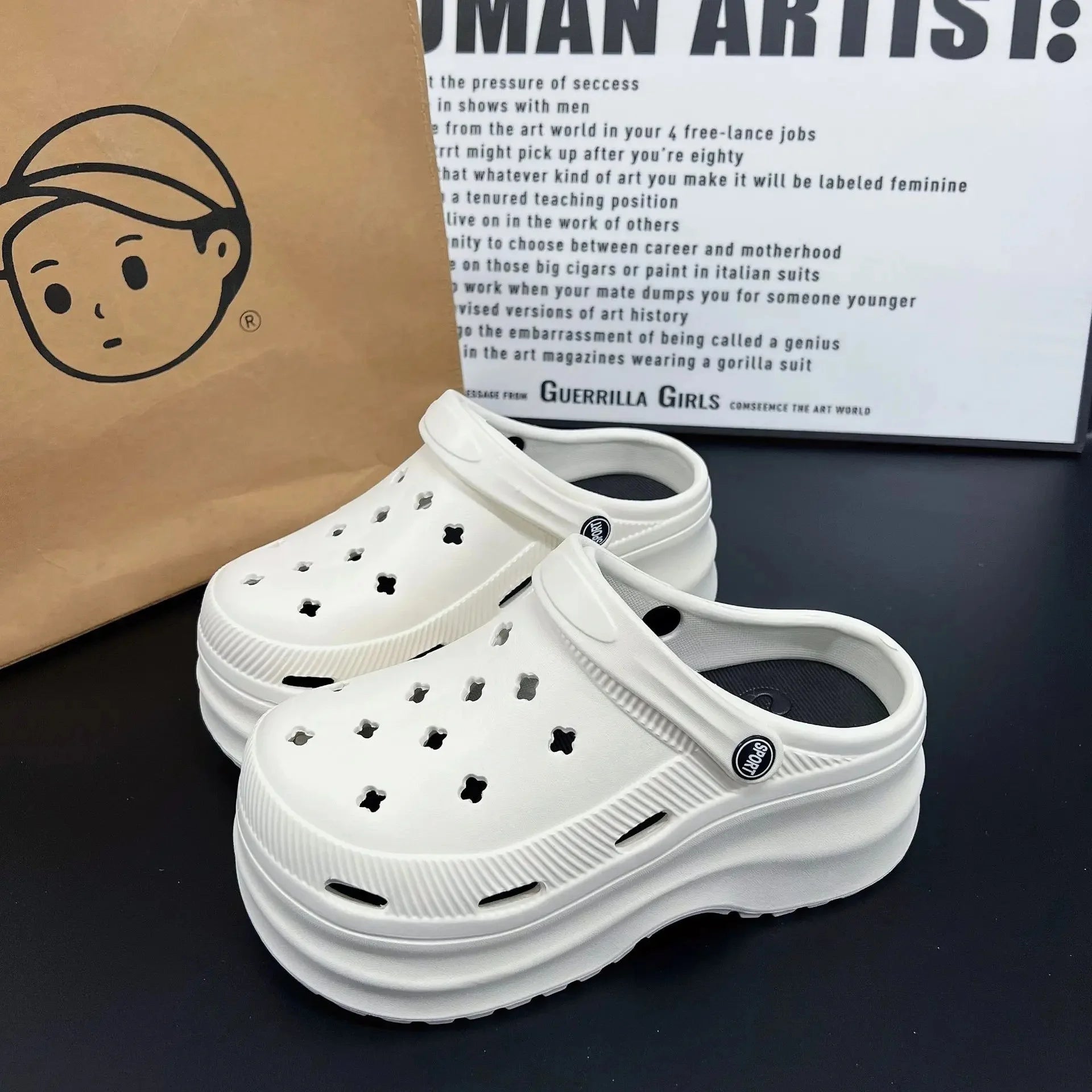 Nuevas zapatillas bonitas de Internet famosas y súper populares para mujer, zapatos de zuecos de moda de verano para exteriores y interiores de doble uso