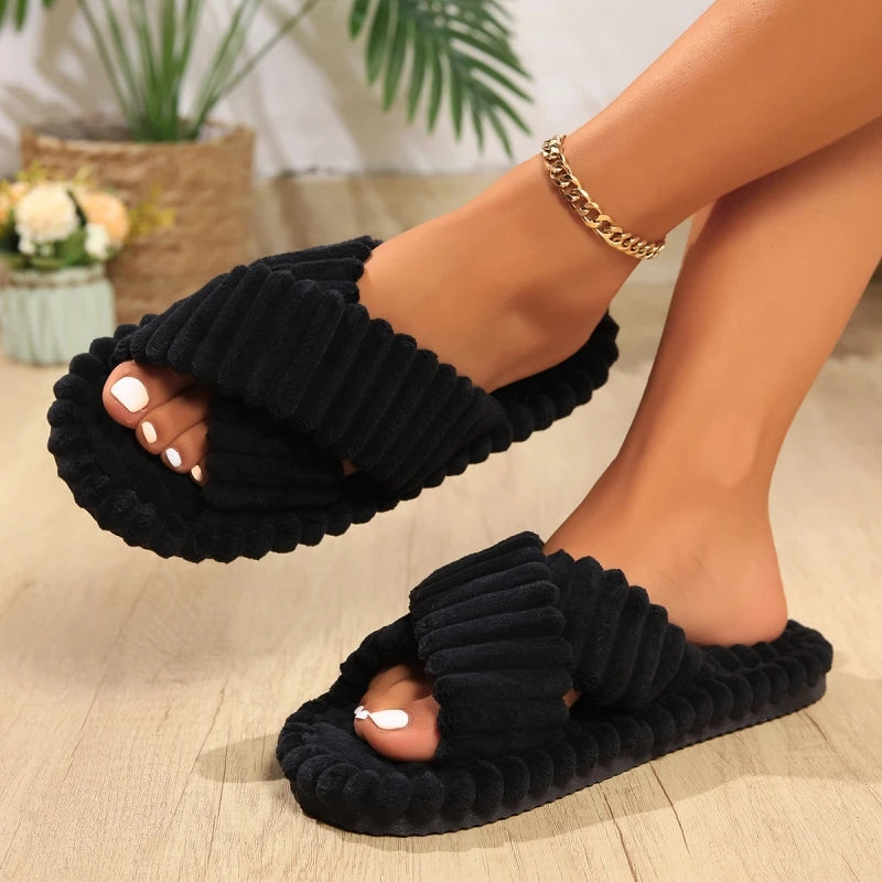 Zapatillas de casa con tiras cruzadas de pana para mujer, chanclas planas suaves y cálidas para hombre, sandalias de felpa concisas a la moda para interiores familiares para las cuatro estaciones