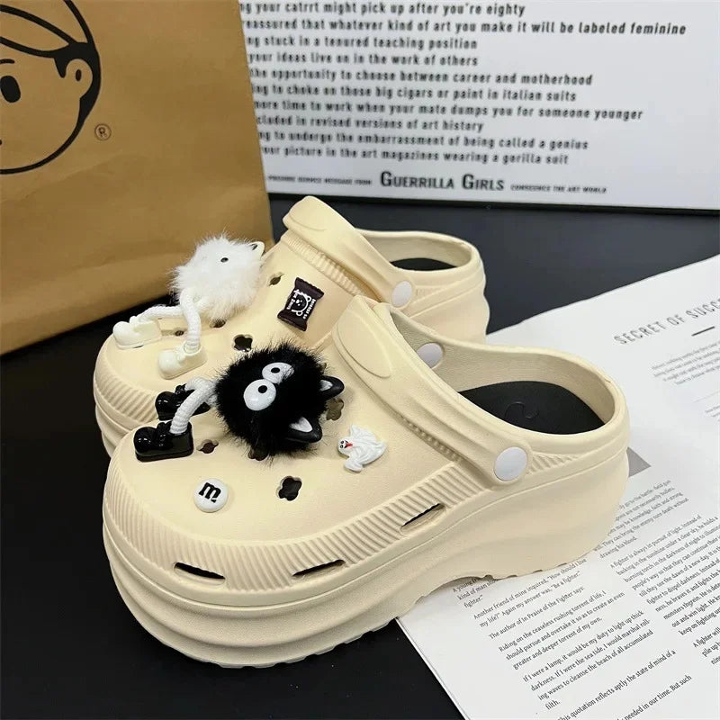 Nuevas zapatillas bonitas de Internet famosas y súper populares para mujer, zapatos de zuecos de moda de verano para exteriores y interiores de doble uso