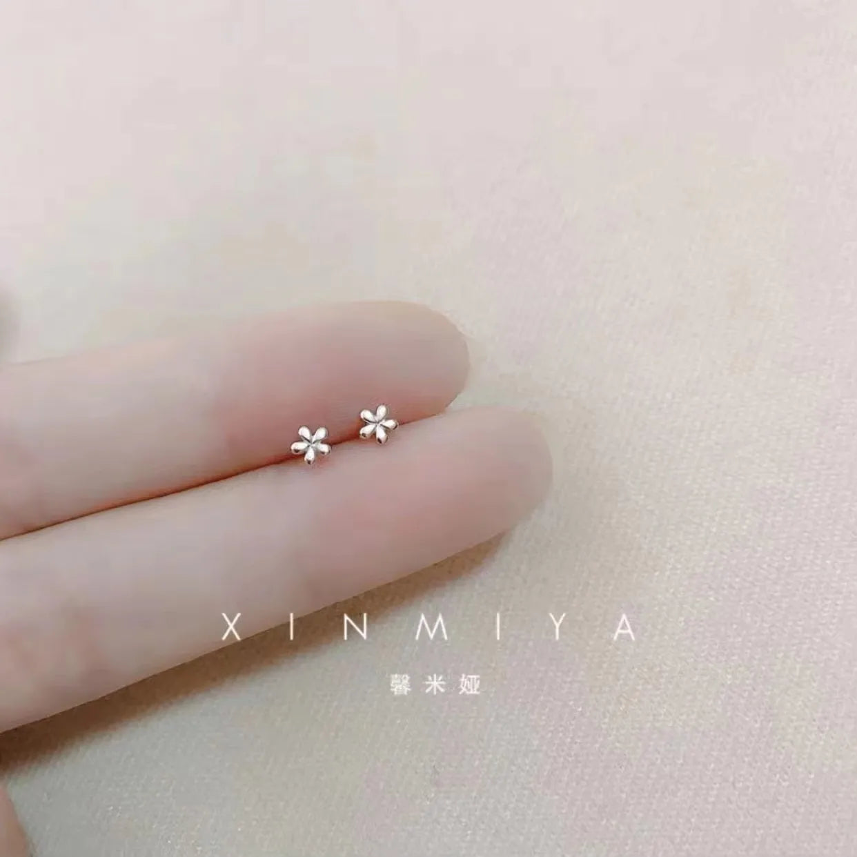 Pendientes de tuerca con forma de mariposa y corazón para mujer, Mini estrella, Color plateado, con agujas de plata 925, hipoalergénico, uso diario, regalo Pierc para niñas