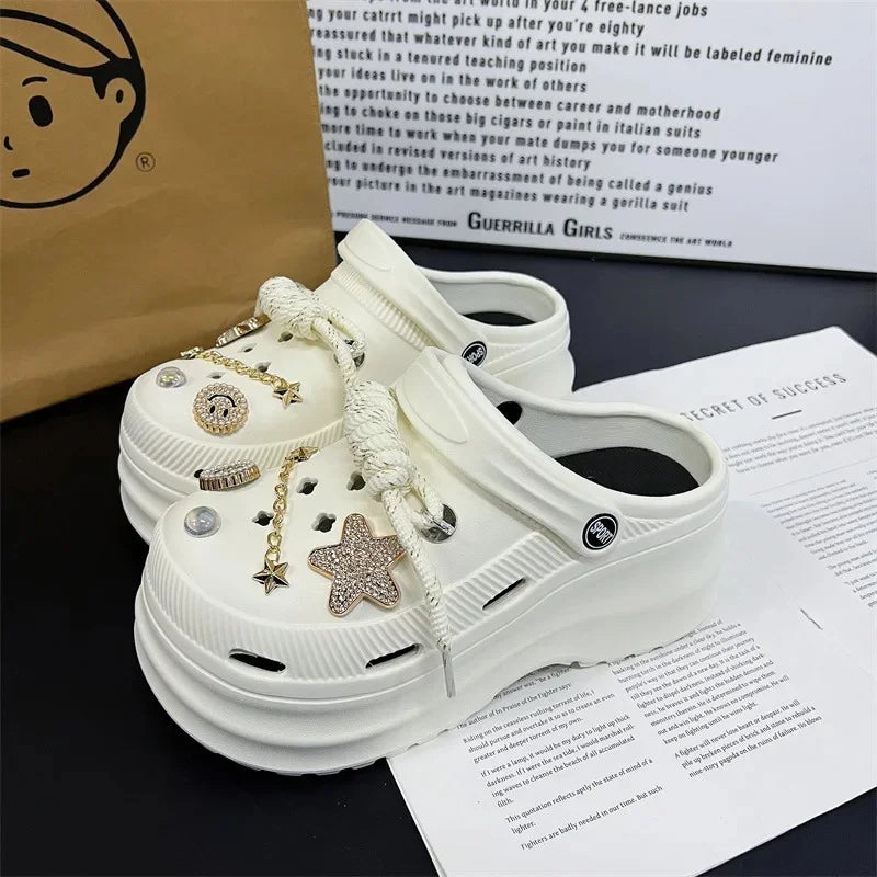 Nuevas zapatillas bonitas de Internet famosas y súper populares para mujer, zapatos de zuecos de moda de verano para exteriores y interiores de doble uso