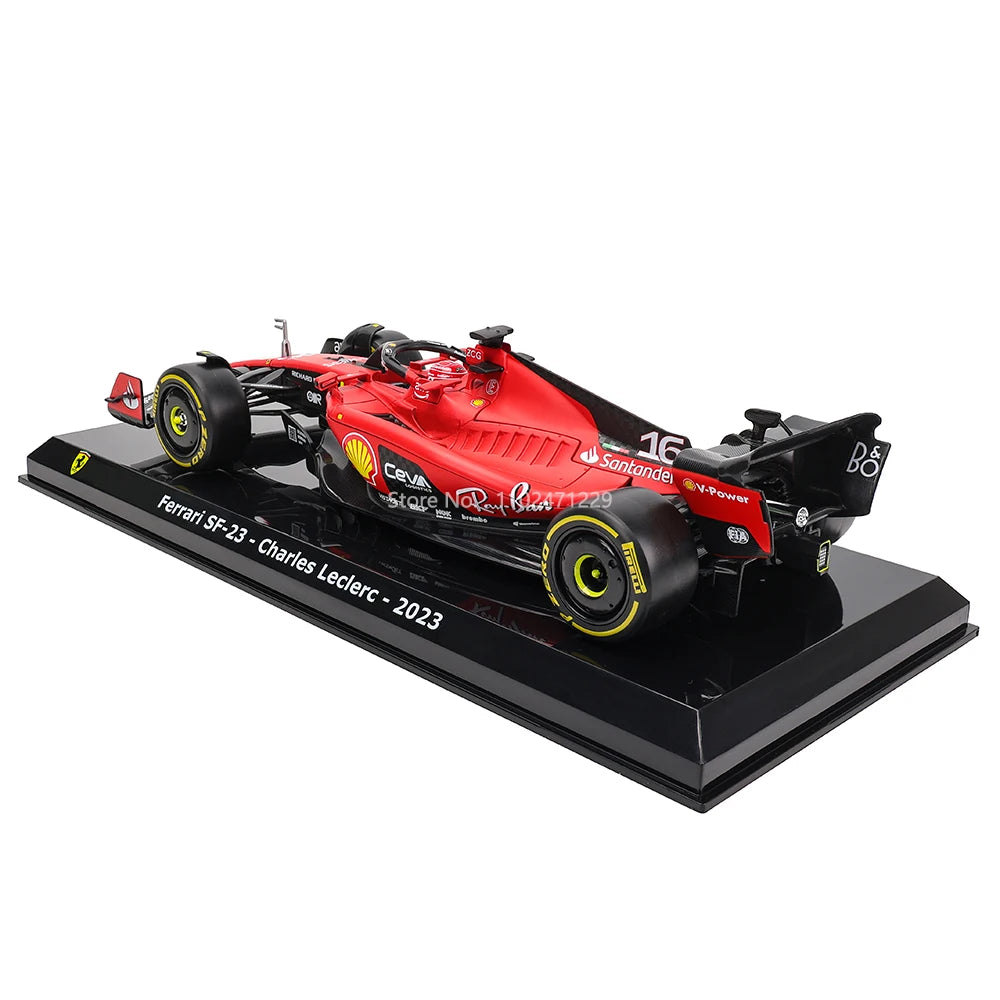 Bburago 1:24 # 16 Leclerc 2023 F1 Scuderia Ferrari sf23 # 55 Sainz Modelo de coche de aleación Modelo de fundición a presión de Fórmula Uno