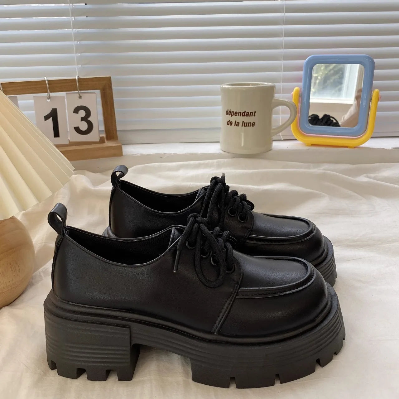 Zapatos Mary Jane de tacón ueso retro para mujer, primavera 2025, estilo británico, versátiles para faldas, con correa cruz...