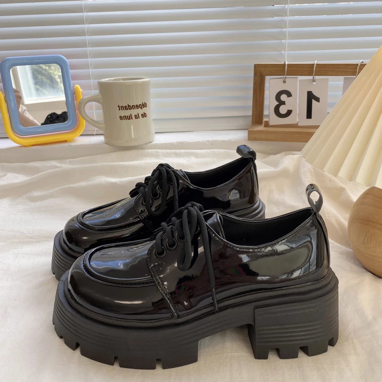 Zapatos Mary Jane de tacón ueso retro para mujer, primavera 2025, estilo británico, versátiles para faldas, con correa cruz...