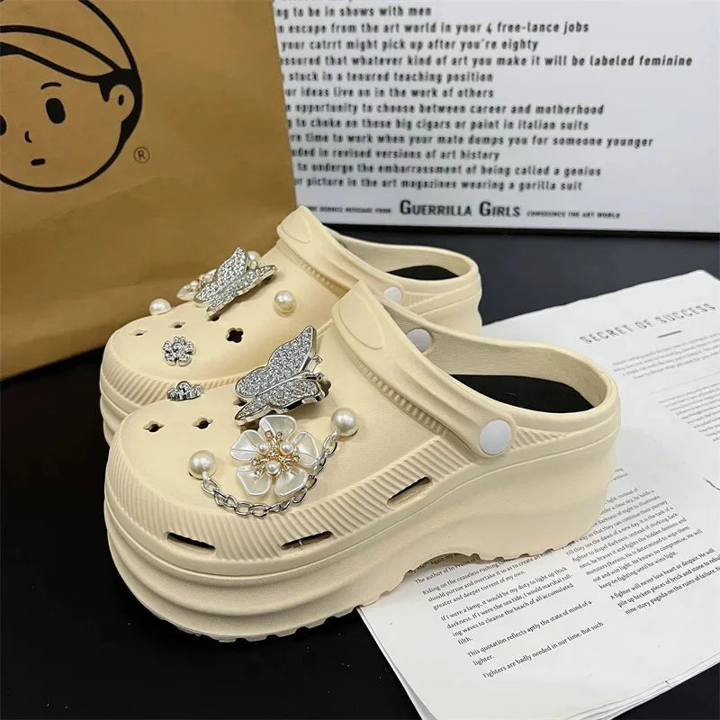 Nuevas zapatillas bonitas de Internet famosas y súper populares para mujer, zapatos de zuecos de moda de verano para exteriores y interiores de doble uso