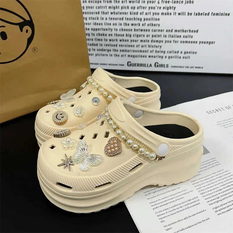 Nuevas zapatillas bonitas de Internet famosas y súper populares para mujer, zapatos de zuecos de moda de verano para exteriores y interiores de doble uso