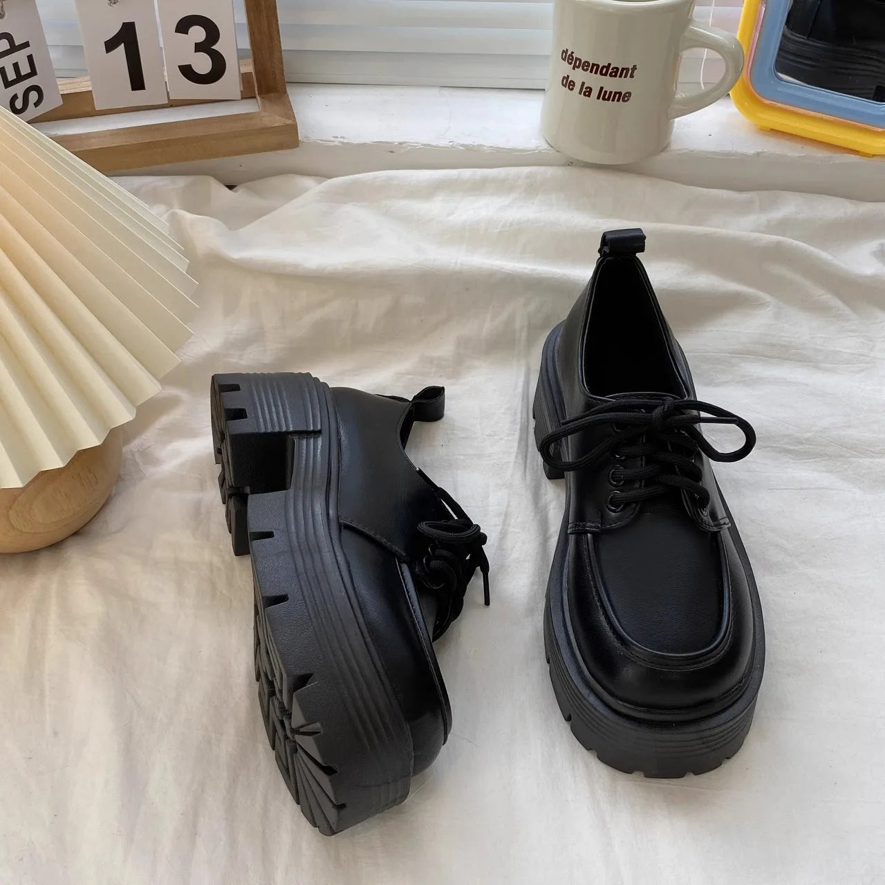 Zapatos Mary Jane de tacón ueso retro para mujer, primavera 2025, estilo británico, versátiles para faldas, con correa cruz...