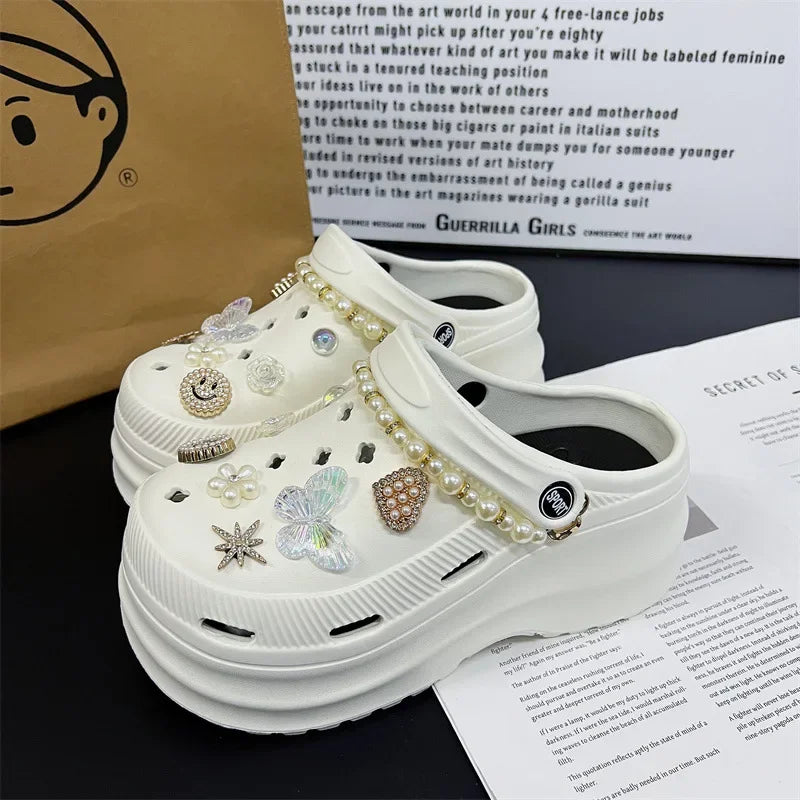 Nuevas zapatillas bonitas de Internet famosas y súper populares para mujer, zapatos de zuecos de moda de verano para exteriores y interiores de doble uso