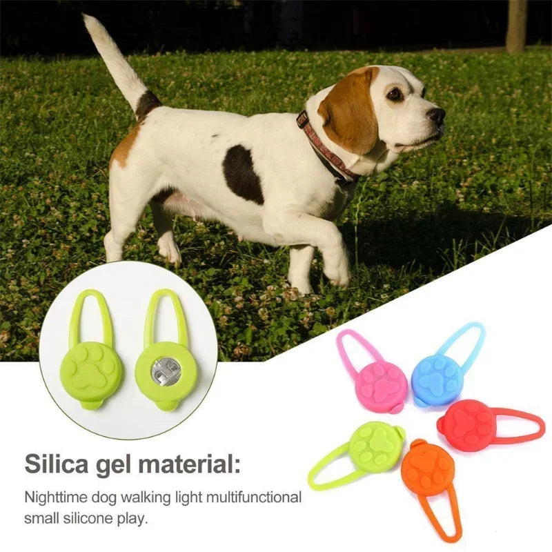 1 unidad de linterna LED nocturna para perro, Collar para perro y gato, colgante brillante, Collar de seguridad para mascotas, collares luminosos de decoración