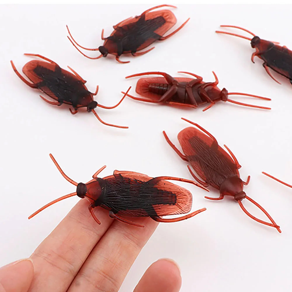 Decoración de Halloween, cucarachas falsas artificiales, insectos de plástico realistas, juguetes novedosos para cucarachas, accesorios espeluznantes de manivela