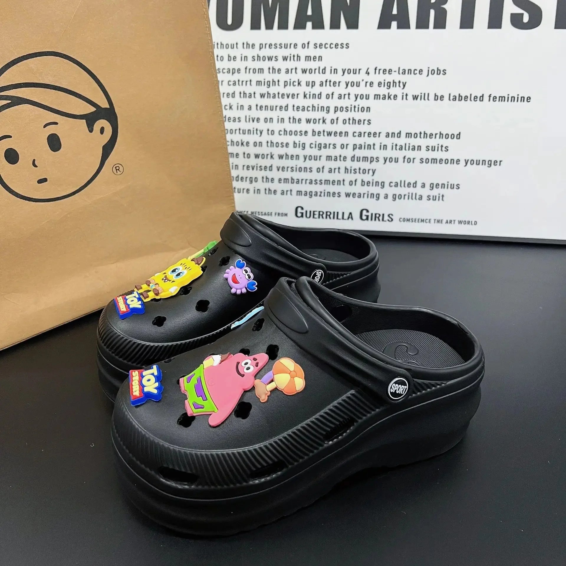 Nuevas zapatillas bonitas de Internet famosas y súper populares para mujer, zapatos de zuecos de moda de verano para exteriores y interiores de doble uso