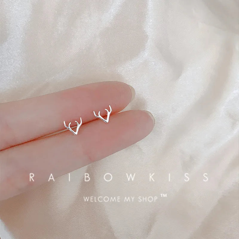 Pendientes de tuerca con forma de mariposa y corazón para mujer, Mini estrella, Color plateado, con agujas de plata 925, hipoalergénico, uso diario, regalo Pierc para niñas