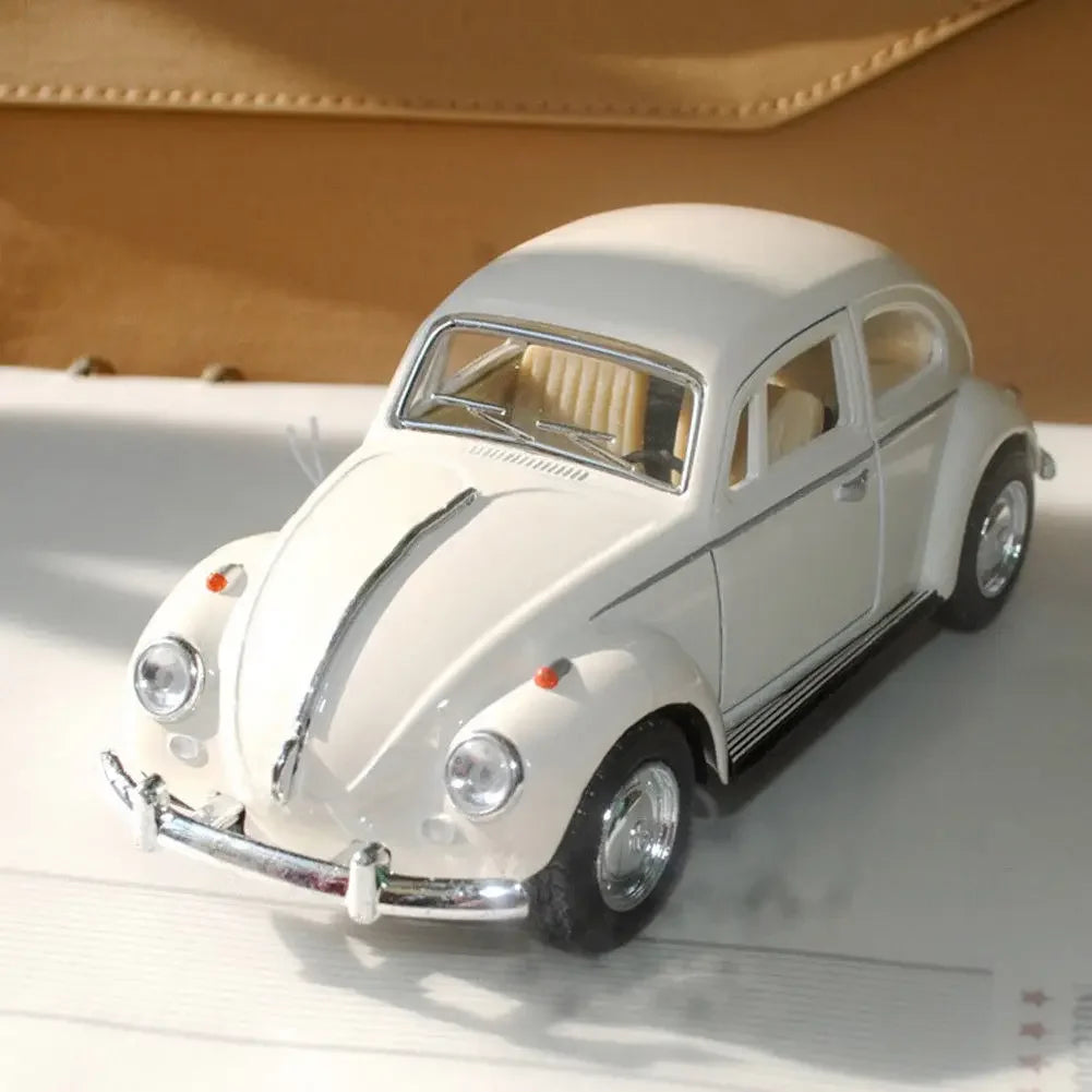Recién llegado, escarabajo Retro Vintage fundido a presión, modelo de coche extraíble, juguete para niños, decoración de regalo, figuritas bonitas en miniatura