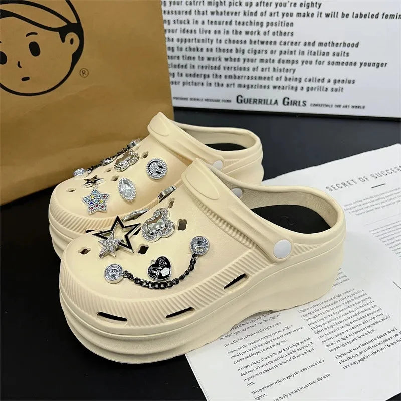 Nuevas zapatillas bonitas de Internet famosas y súper populares para mujer, zapatos de zuecos de moda de verano para exteriores y interiores de doble uso