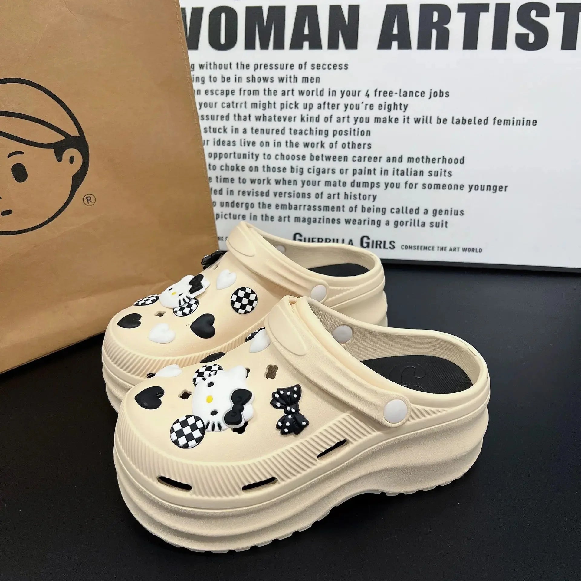 Nuevas zapatillas bonitas de Internet famosas y súper populares para mujer, zapatos de zuecos de moda de verano para exteriores y interiores de doble uso