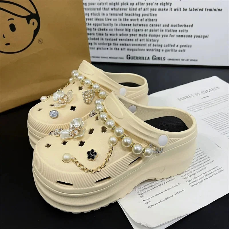 Nuevas zapatillas bonitas de Internet famosas y súper populares para mujer, zapatos de zuecos de moda de verano para exteriores y interiores de doble uso