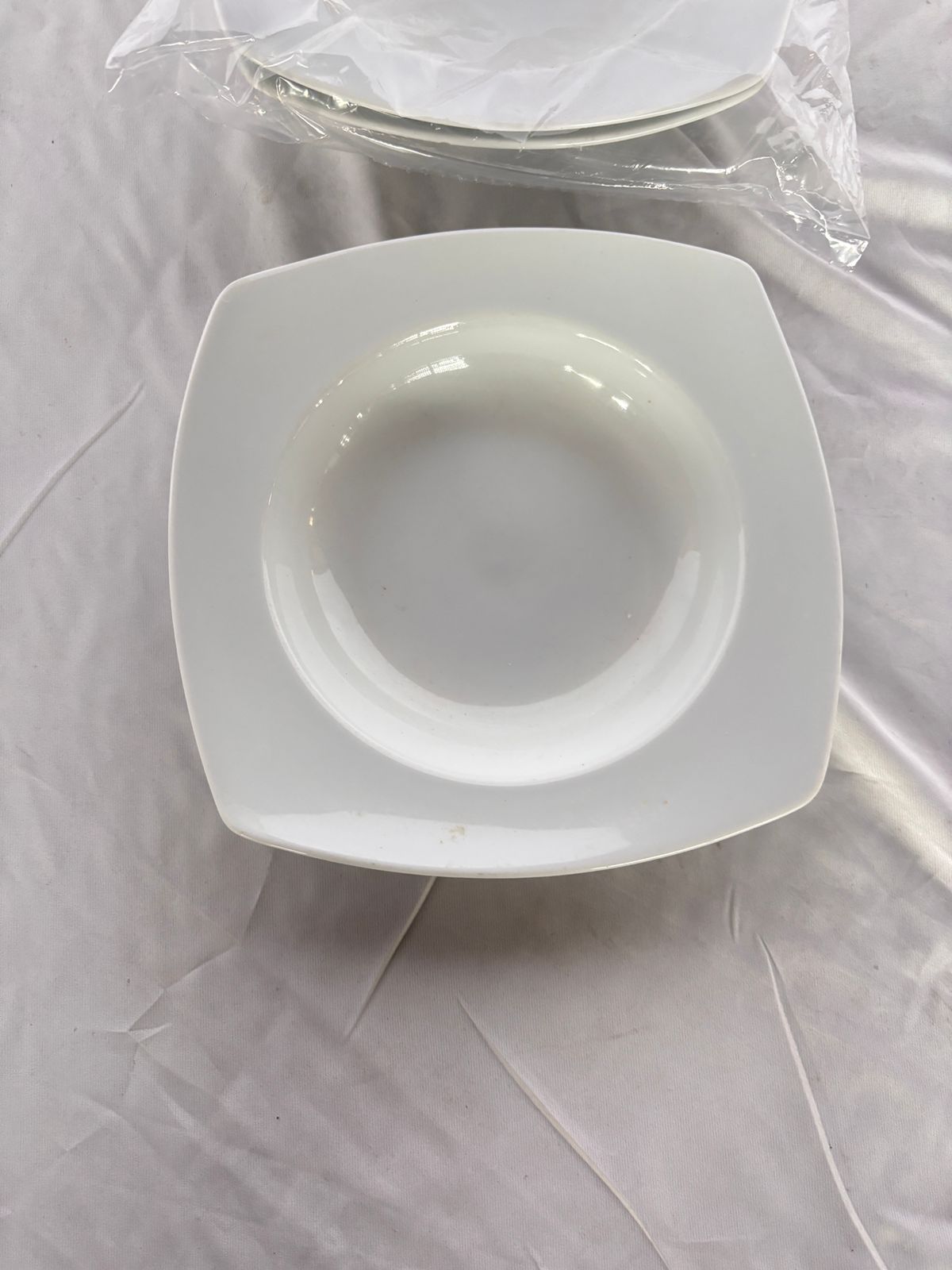 Juego de platos de porcelana blancos