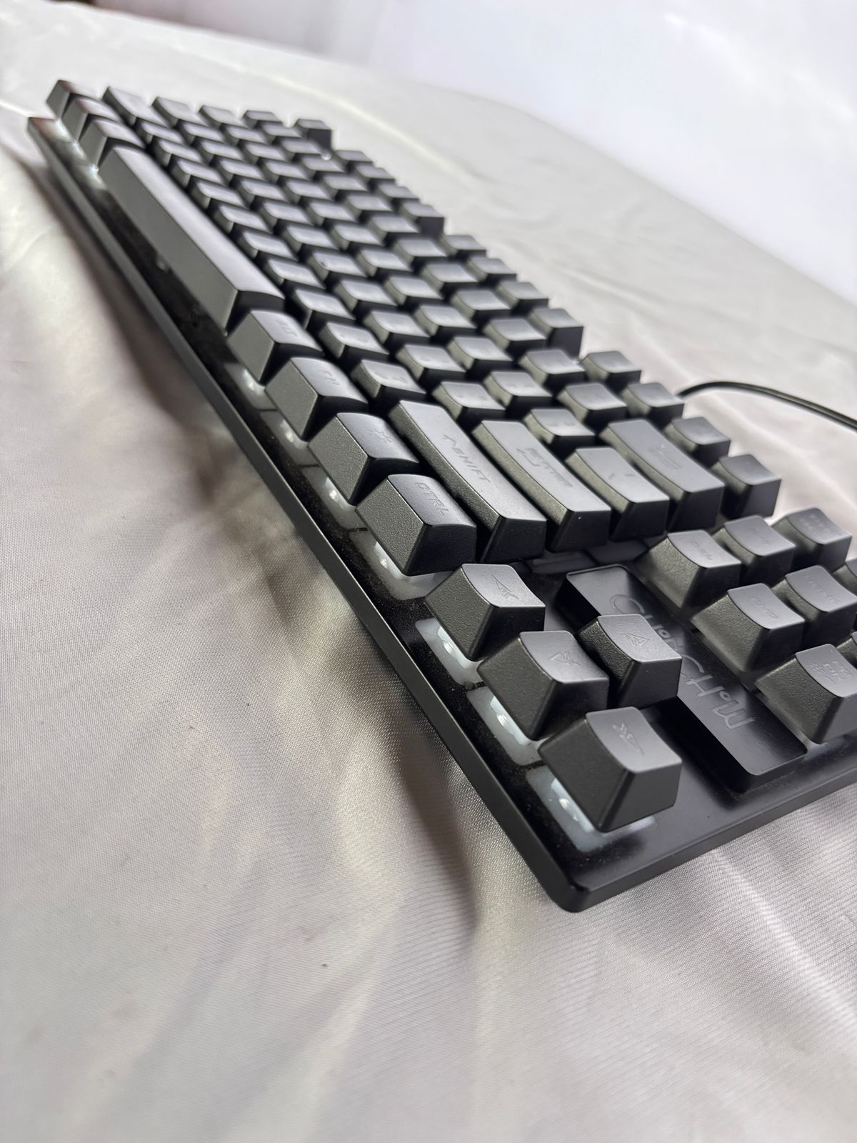 CHONCHOW Teclado compacto para juegos con retroiluminación RGB